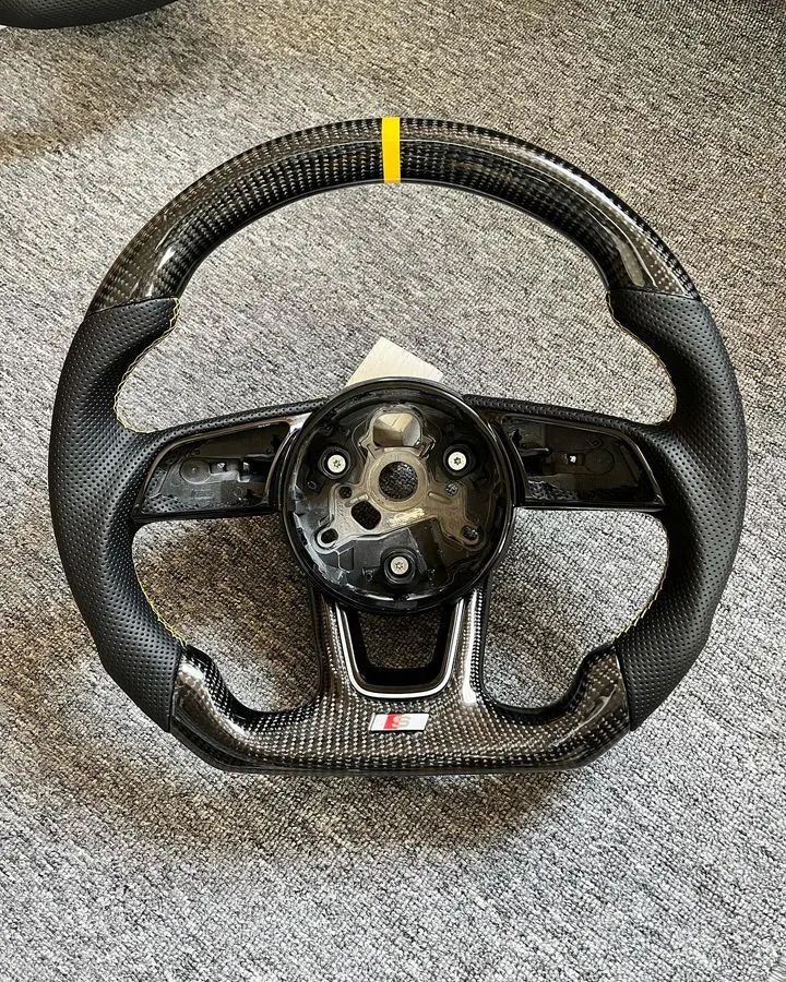 Custom Gloss Carbon Steering Wheel for Audi B9 S4 S5 A4 A5 RS4 RS5 S3 RS3 | Yeedercar - detail