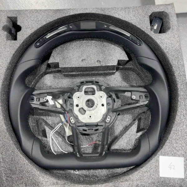 6e0d7cc9dc53746fa4a9de6e74086d57.webp Custom LED Carbon Fiber Leather Steering Wheel for Audi TT MK2 8J R8 | Shift Light | Yeedercar