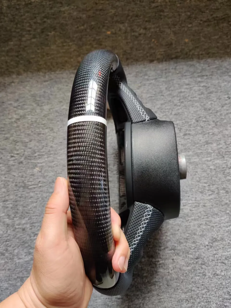 Custom Matte Carbon Steering Wheel for Audi A6 C7 A7 C7 S6 S7 RS6 RS7 | Yeedercar - detail