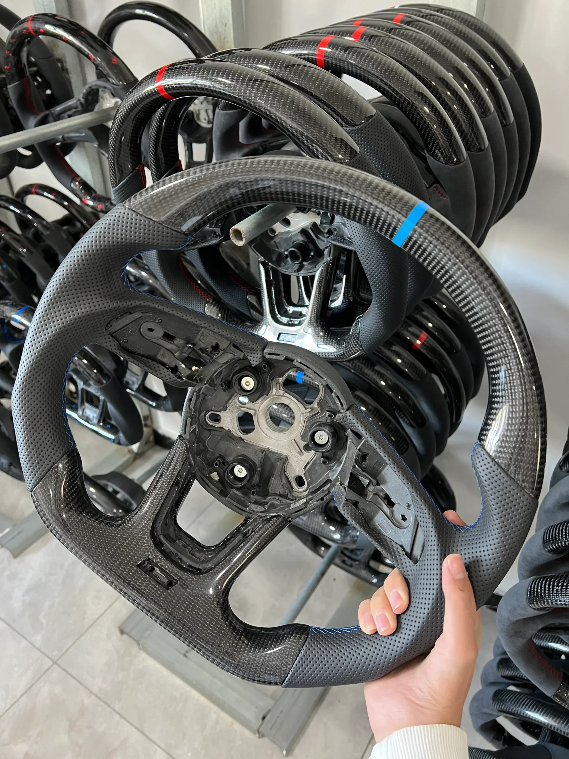 Custom Gloss Carbon Steering Wheel for Audi B9 S4 S5 A4 A5 RS4 RS5 S3 RS3 | Yeedercar - detail