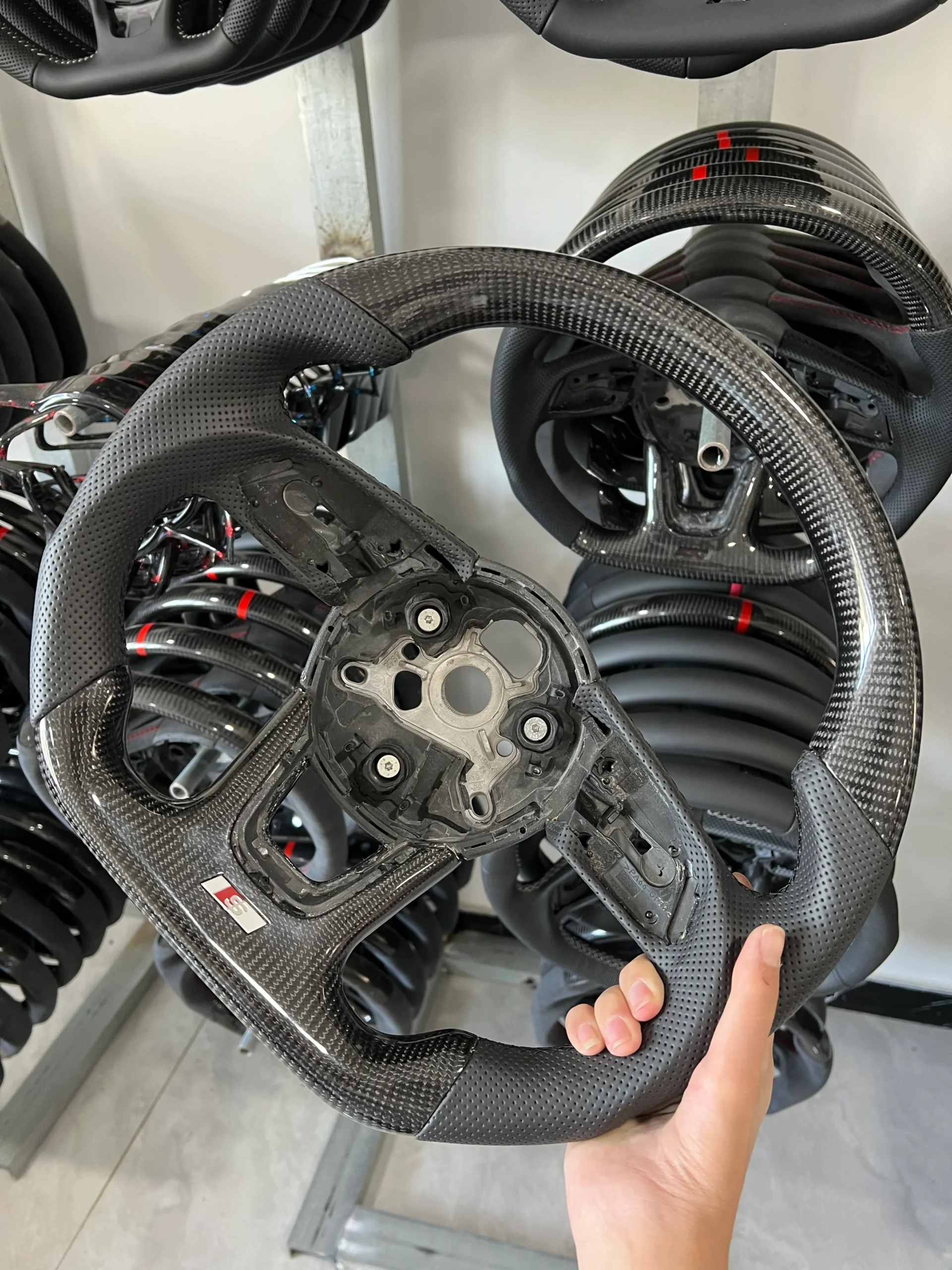 Custom Gloss Carbon Steering Wheel for Audi B9 S4 S5 A4 A5 RS4 RS5 S3 RS3 | Yeedercar - detail