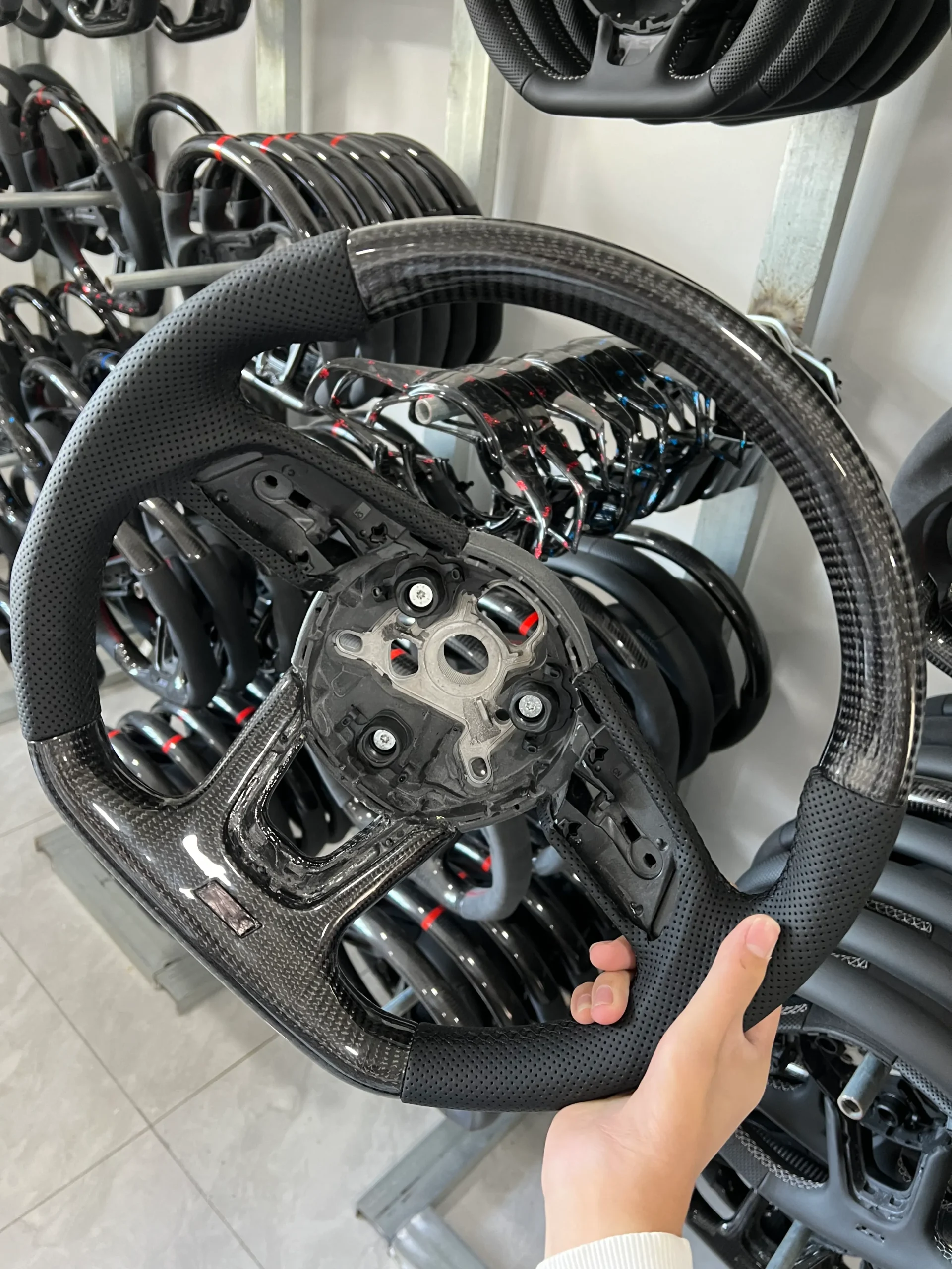 Custom Gloss Carbon Steering Wheel for Audi B9 S4 S5 A4 A5 RS4 RS5 S3 RS3 | Yeedercar - detail