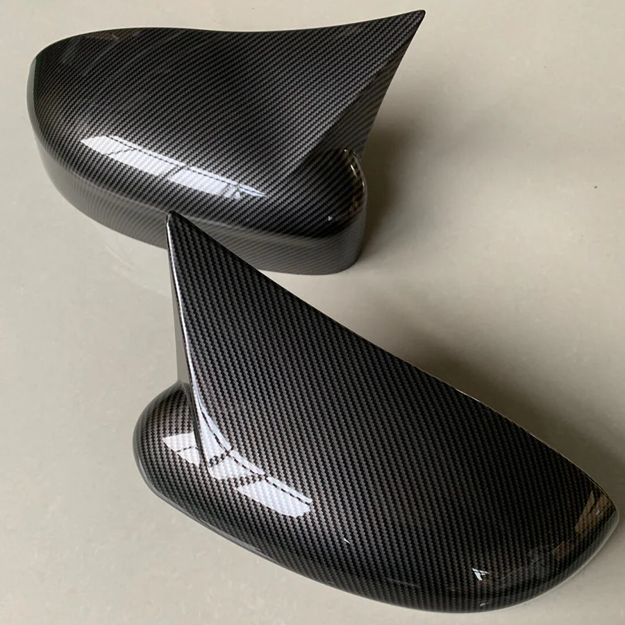 Ford Focus carbon-look mirror cap close-up