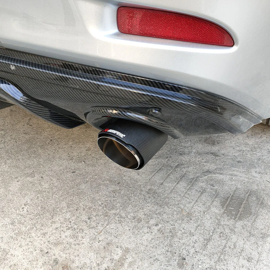 Ford Kuga matte carbon-look exhaust tip close-up