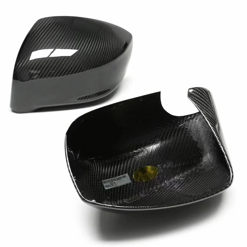 Nissan GT-R R35 dry carbon mirror cap edge detail