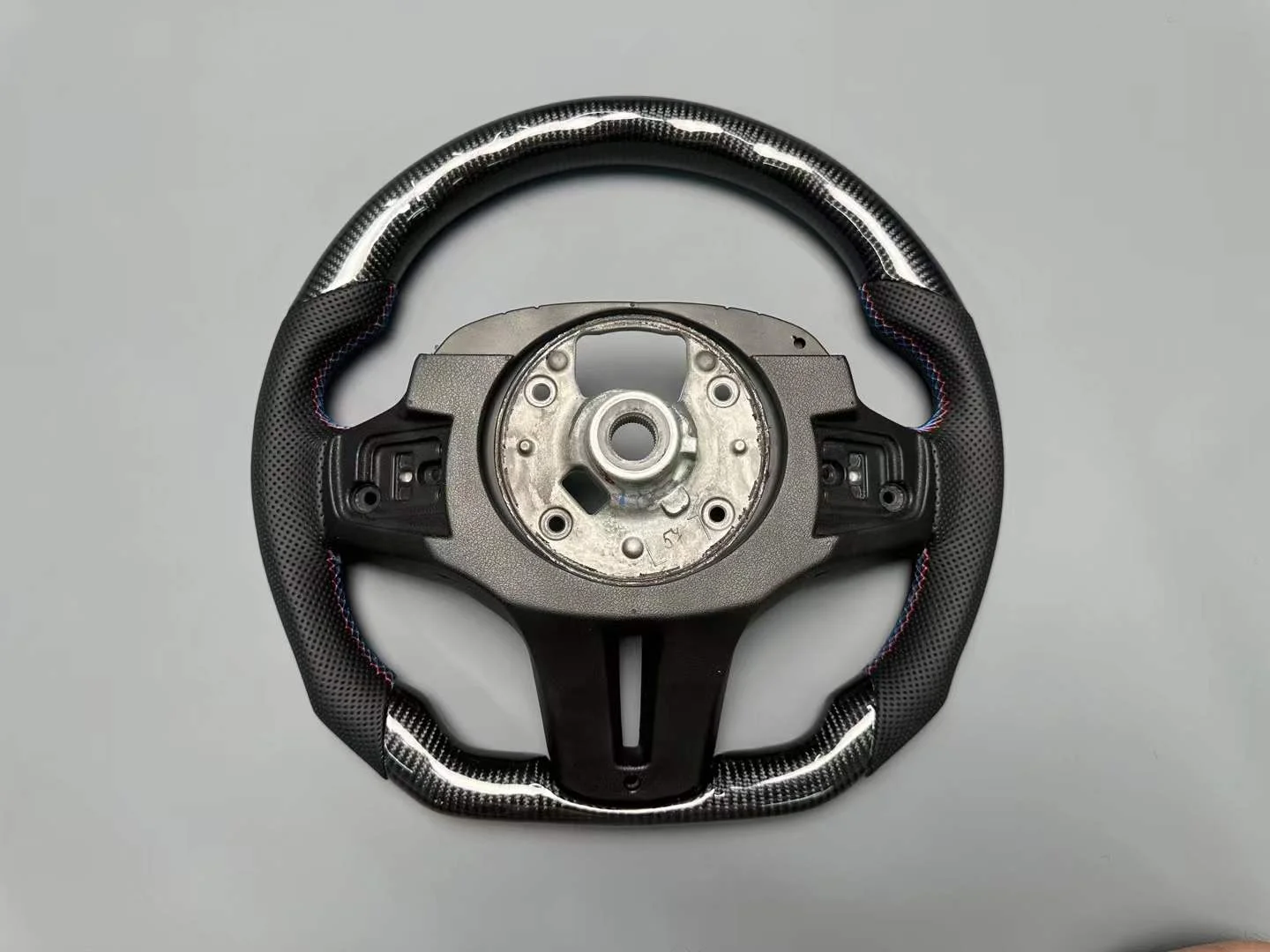 BMW 5 Series G30 G31 G38 carbon steering wheel side view