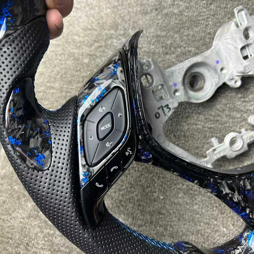 Carbon Fiber Steering Wheel for Toyota C-HR / IZOA detail 4