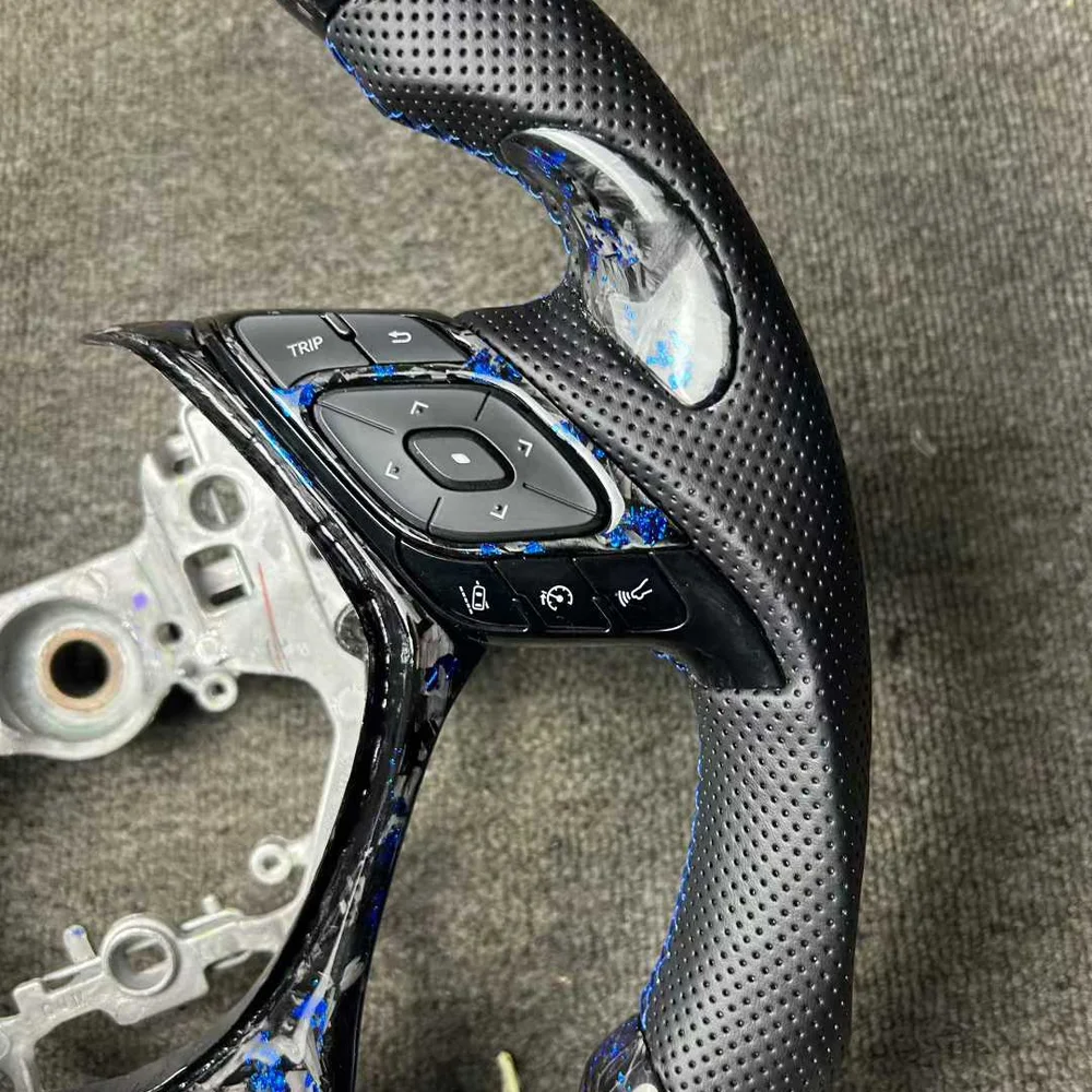 Carbon Fiber Steering Wheel for Toyota C-HR / IZOA detail 5