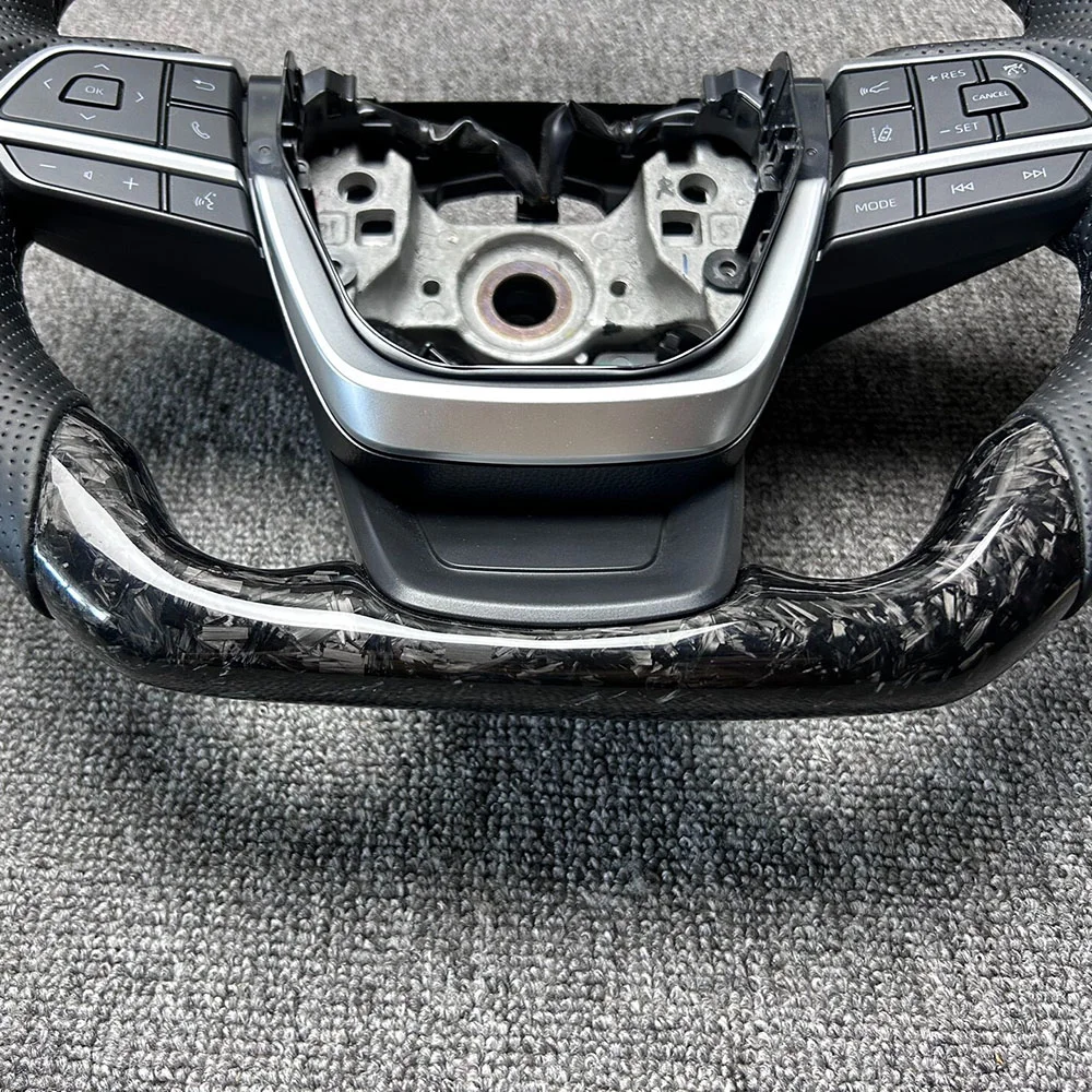 Forged Carbon Fiber D-Shape Steering Wheel for Toyota Sienna / Granvia detail 1