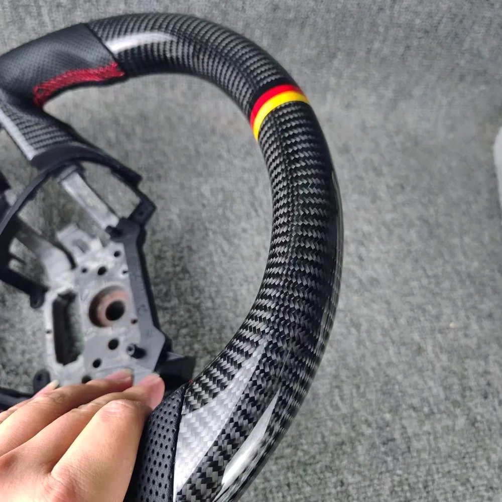 Carbon Fiber Steering Wheel for Honda 8th Gen Civic detail 1