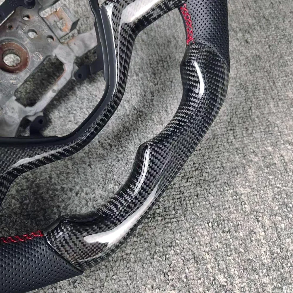 Carbon Fiber Steering Wheel for Honda 8th Gen Civic detail 3