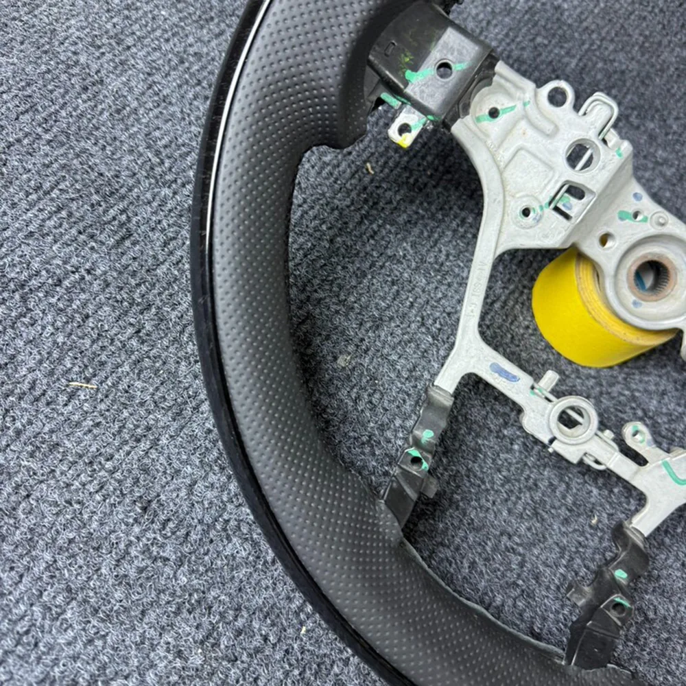 Wooden Steering Wheel for Toyota Land Cruiser 76 / 78 detail 1