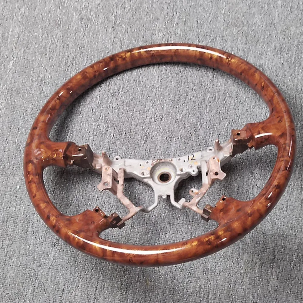 Walnut Wood Steering Wheel for Toyota Crown (12th Gen) detail 1
