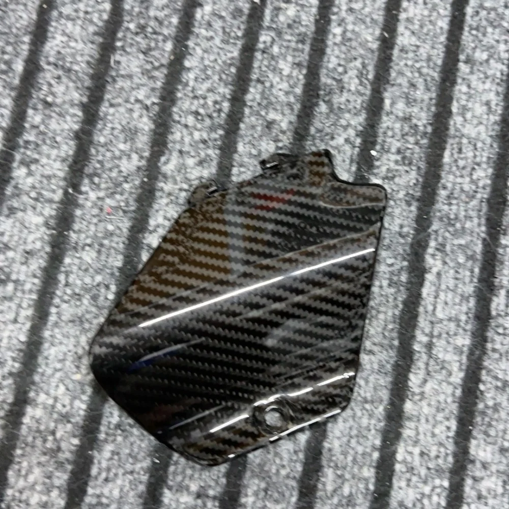 Carbon Fiber Side Panel for Aprilia 660 detail 1