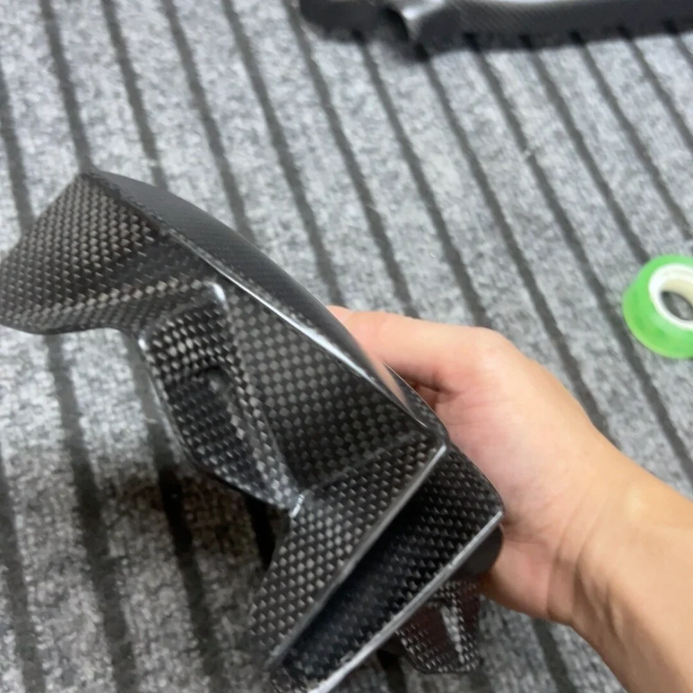 Carbon Fiber Windshield for KTM 790 detail 3