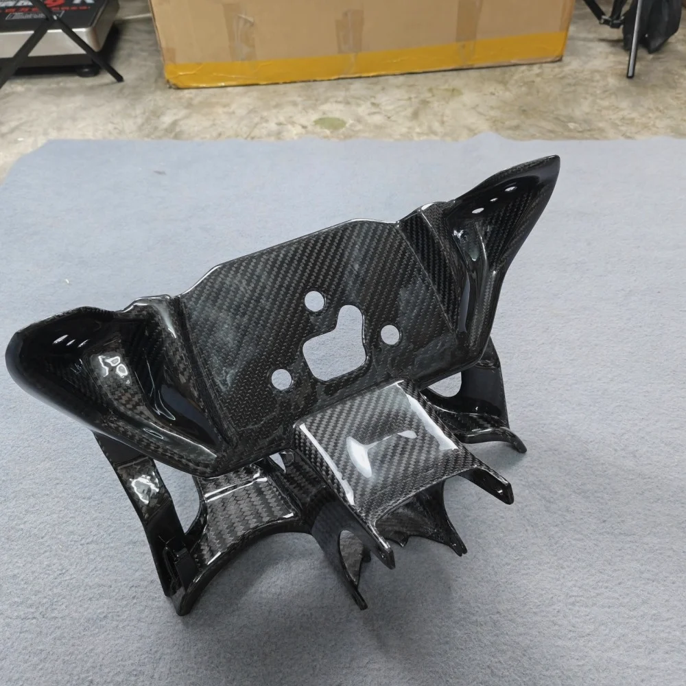 Custom Carbon Fiber Part for BMW s1000rr (2019-2025) detail 1