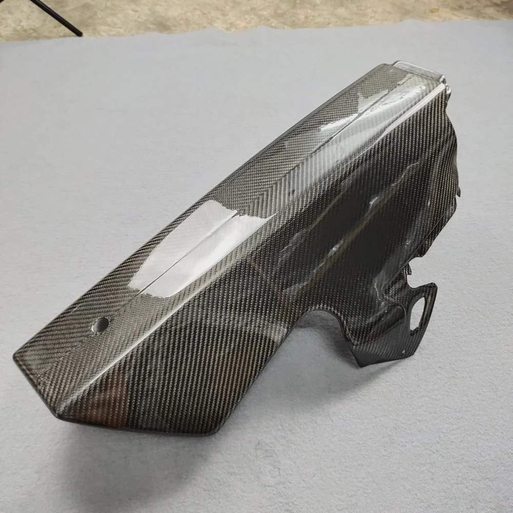 Custom Gloss Carbon Fiber Bodywork for Yamaha Custom detail 3