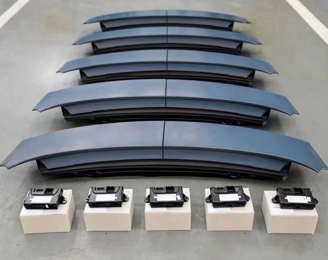 Yeedercar Electric Three-Section Active Rear Spoiler for Porsche Panamera - detail