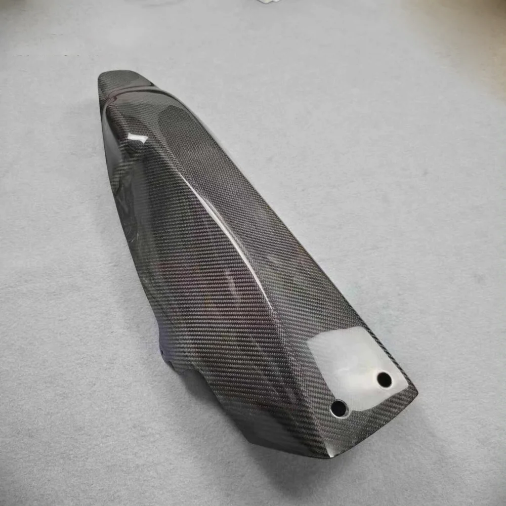 Carbon fiber motorcycle part for serial 325 - detail