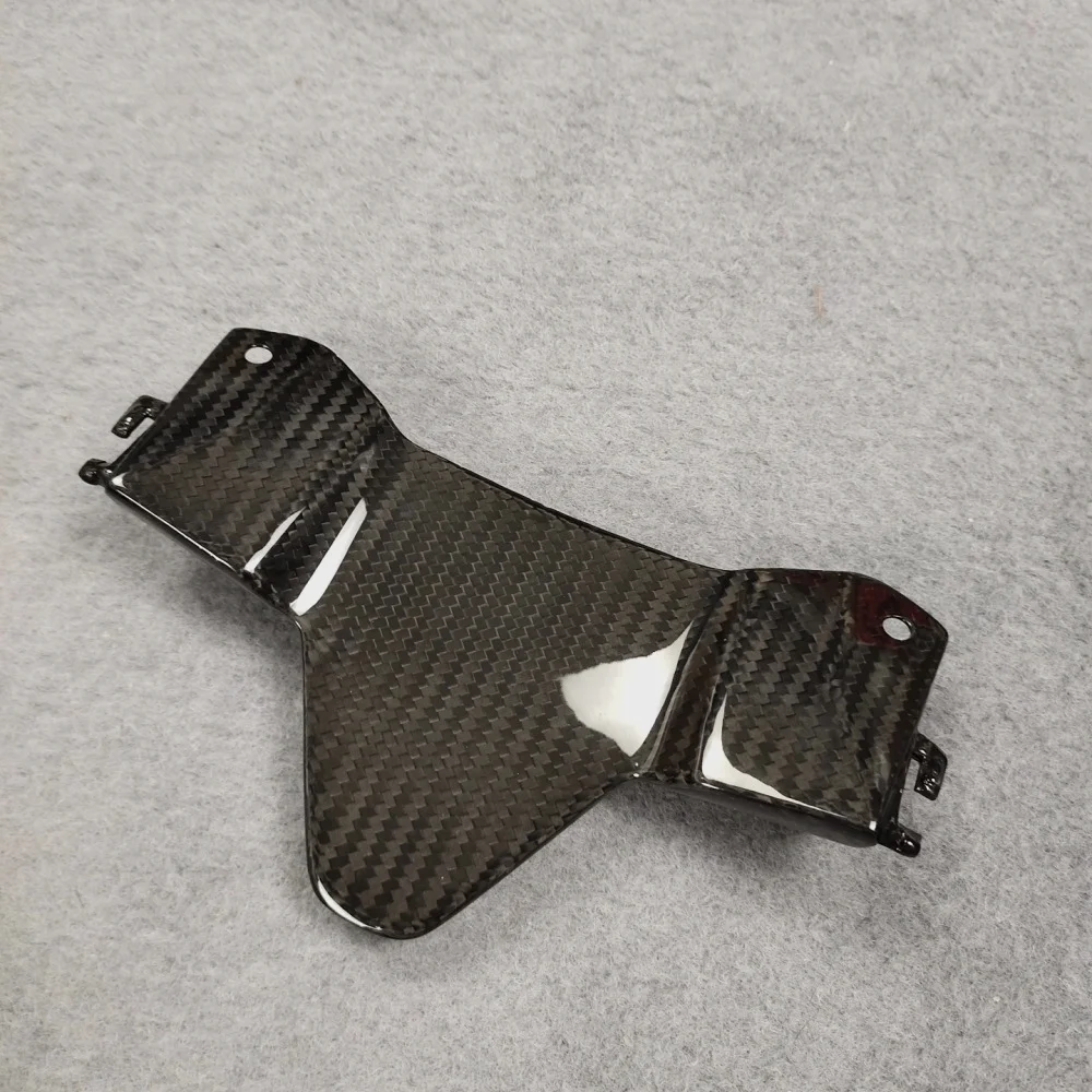 Custom Gloss Carbon Fiber Upgrade for Kawasaki Z900 (2020-24) detail 2
