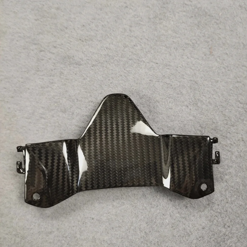 Custom Gloss Carbon Fiber Upgrade for Kawasaki Z900 (2020-24) detail 4