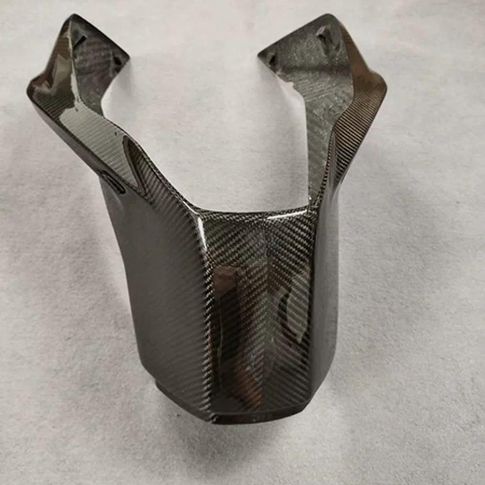 Custom Modified Carbon Fiber Component for KTM 790 890 detail 1