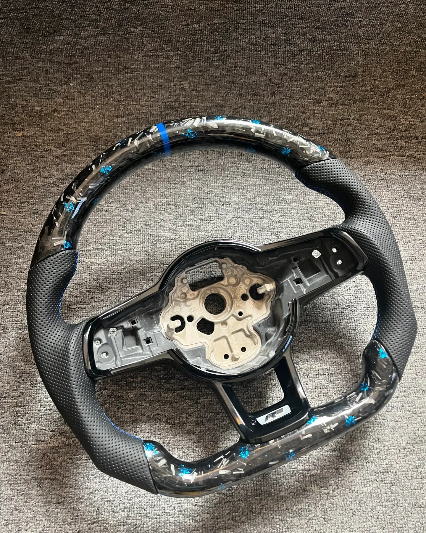 Yeedercar Custom Forged Carbon fiber steering wheel for Volkswagen Golf 7 GTI Rline
