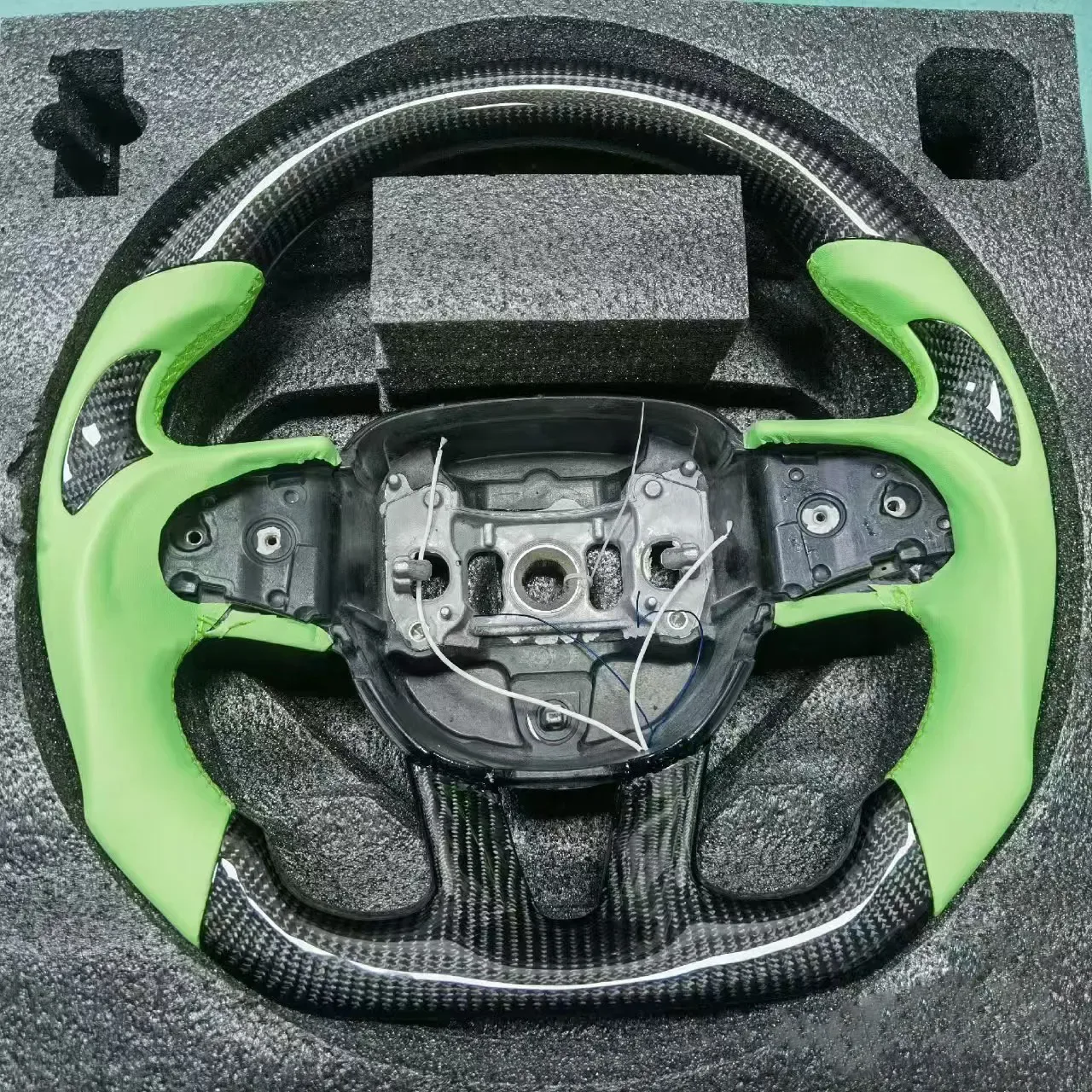 Yeedercar Custom Gloss Carbon fiber steering wheel for Dodge Charger hellcat SRT challenger