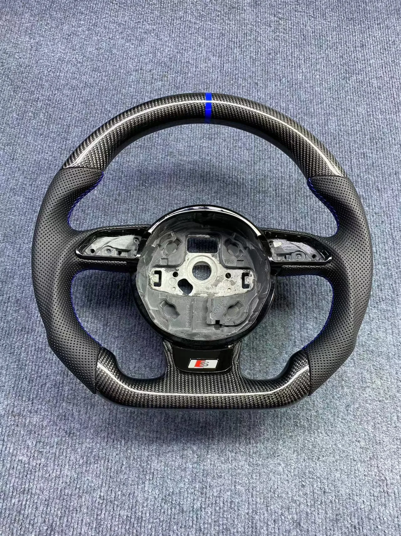 Steering Wheel on Audi A4 A5 A3 S4 S5 Q5 - view 2