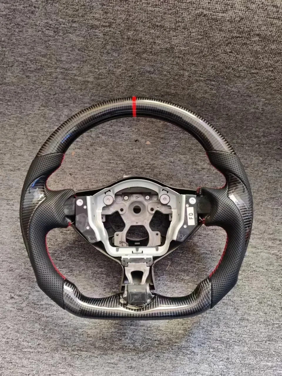 nissan 370z carbon fiber steering wheel - view 4