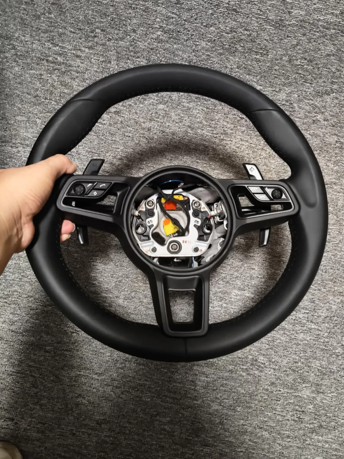 Steering Wheel on Porsche Cayenne 911 918 Panamera