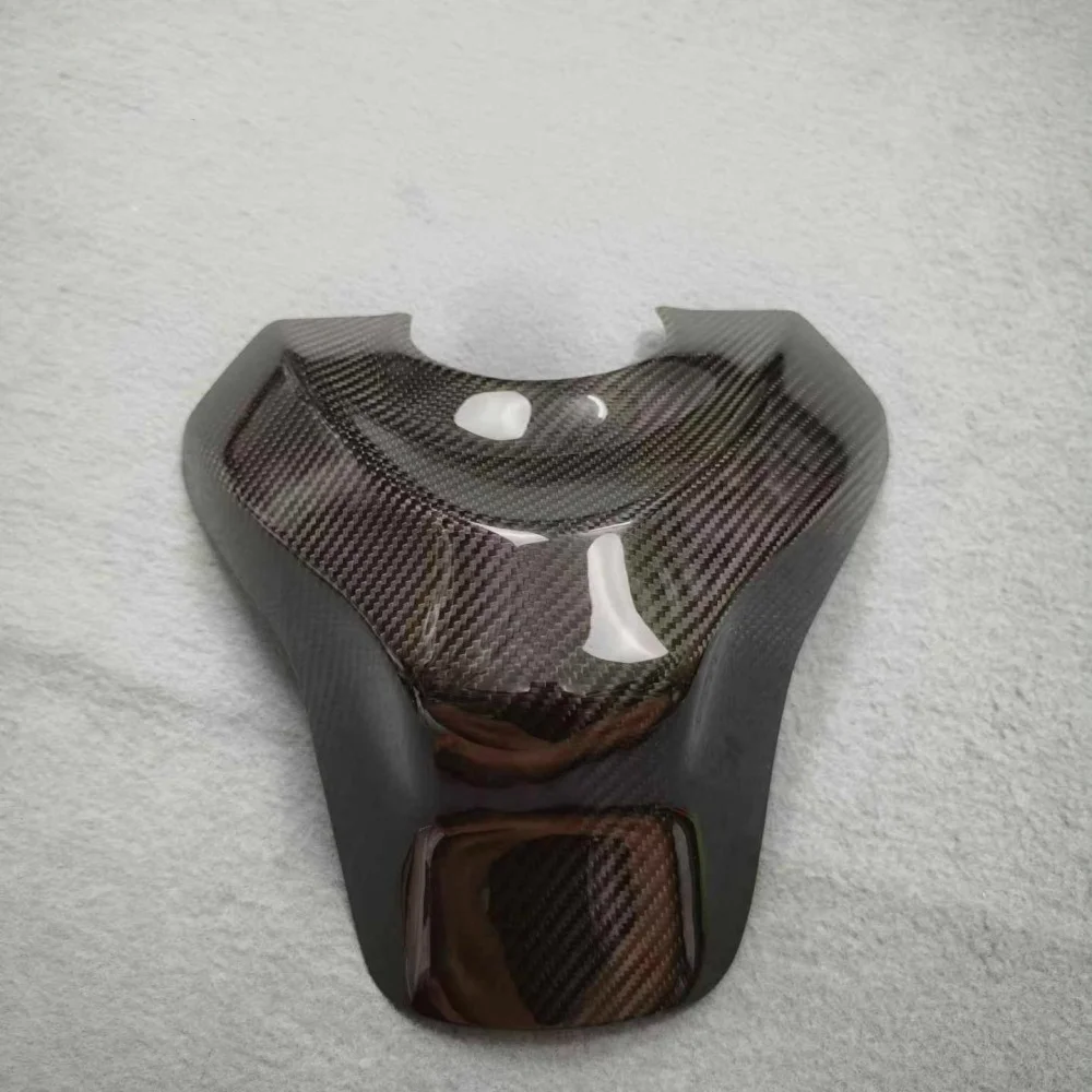 Body part for Kawasaki in carbon fiber — edge detail, precision-fit upgrade from Yeedercar, gallery shot 2