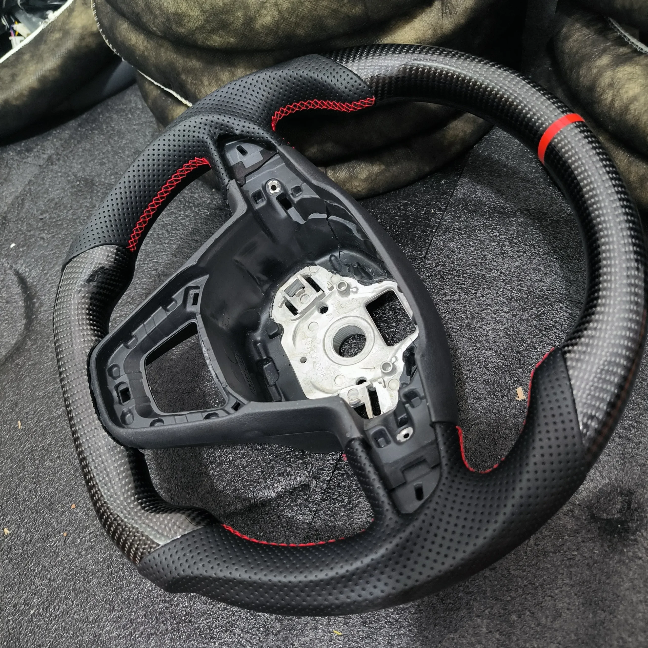 seat carbon fiber steering wheel - view 2