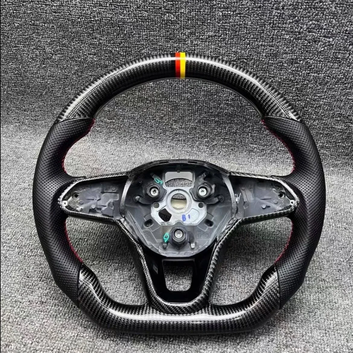 volkswagen golf carbon fiber steering wheel - view 3