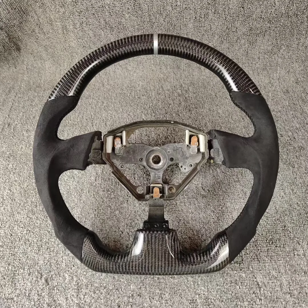 Steering Wheel on Lexus IS200 - view 4