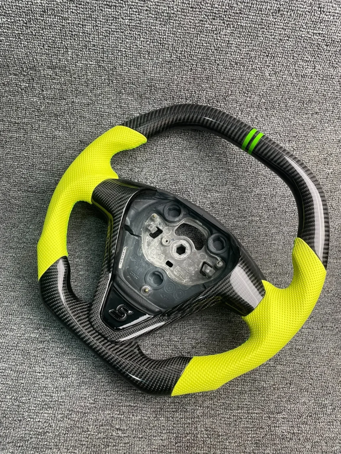 Yeedercar Custom Gloss Carbon fiber steering wheel leather for Ford fiesta