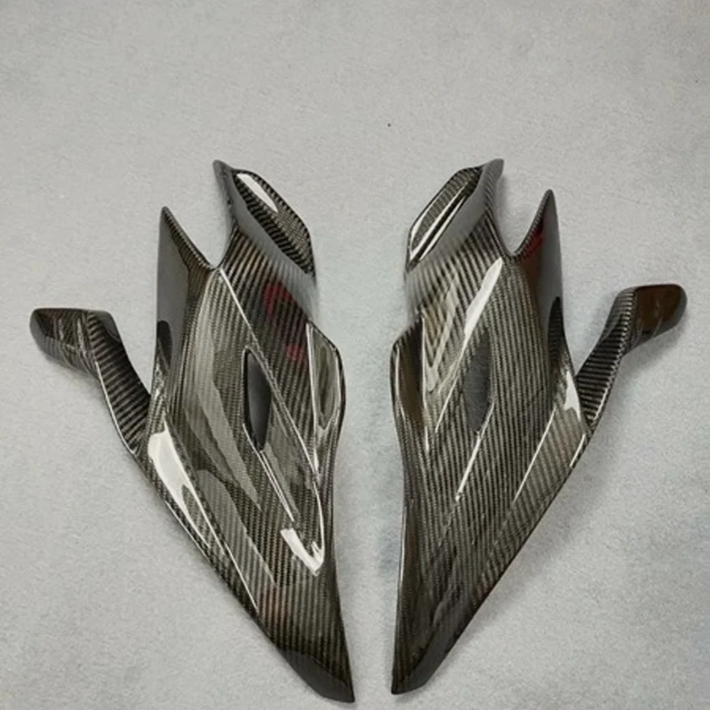 High-Grade Carbon Fiber Side Panel for KTM 390 K41 detail 3
