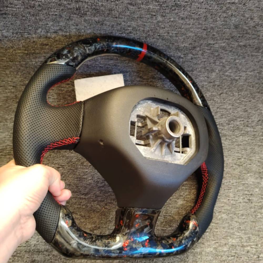 Forged carbon fiber steering wheel for Peugeot 308 CC & RCZ (2)