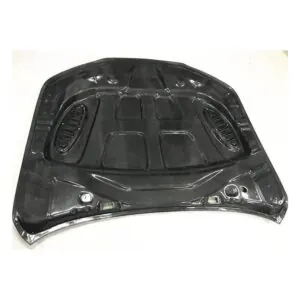 Engine Hood in Carbon Fiber for Alfa Romeo Giulia Quadrifoglio Verde Sedan 4-Door (2017-2020)