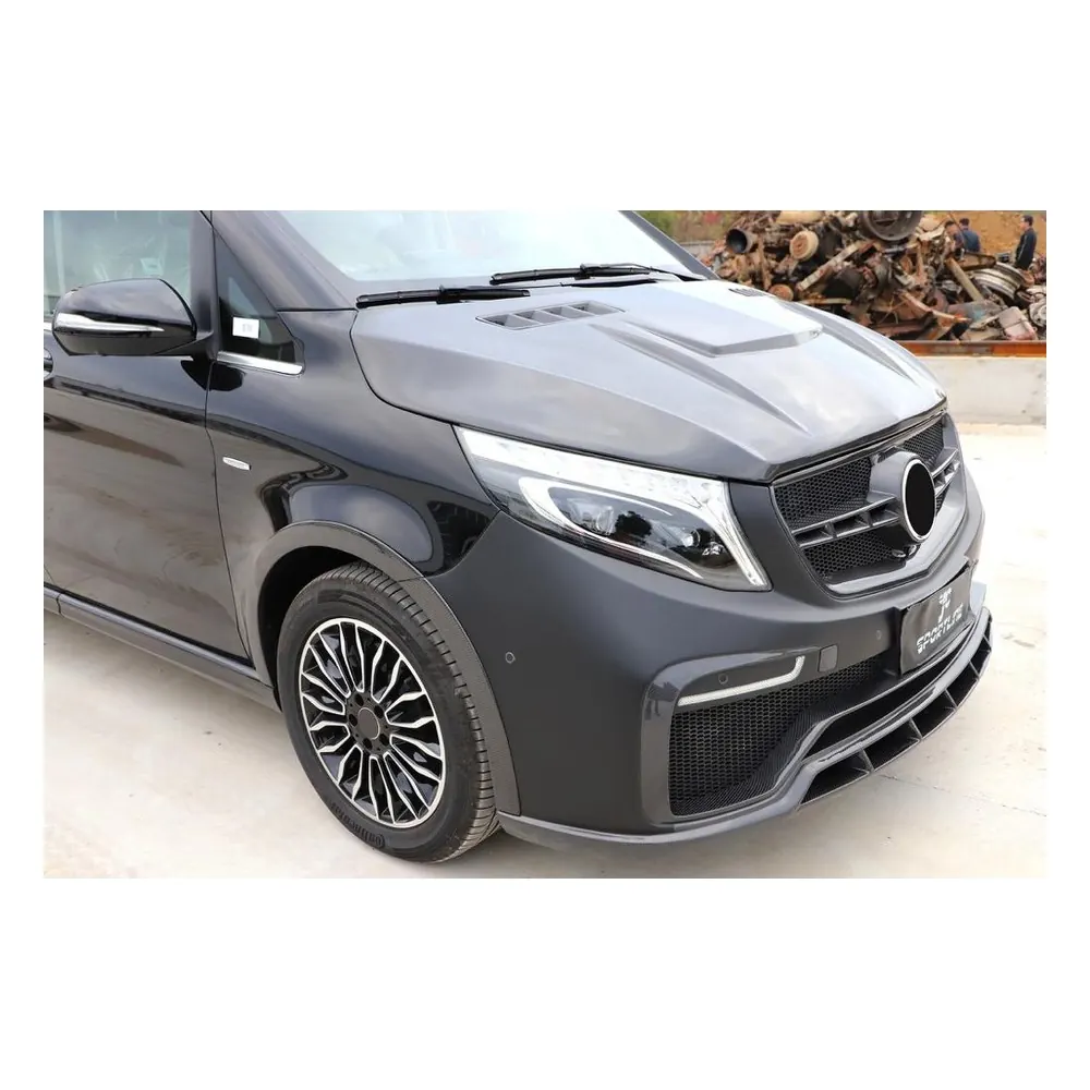 Factory-Made Carbon Fiber Front Grille for Mercedes-Benz Vito V220 V250 Van (2015-2019) — close-up of the woven texture