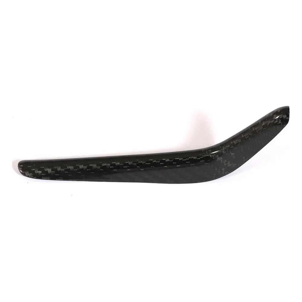 Front Grille Cover Trim in Carbon Fiber for Maserati Ghibli Base Sedan 4-Door (2018-2019) — close-up of the woven texture