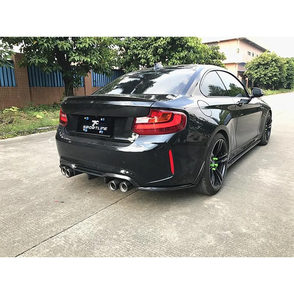 Yeedercar Rear Diffuser in Carbon Fiber for Porsche Macan SUV (2014-2020) - Image 3